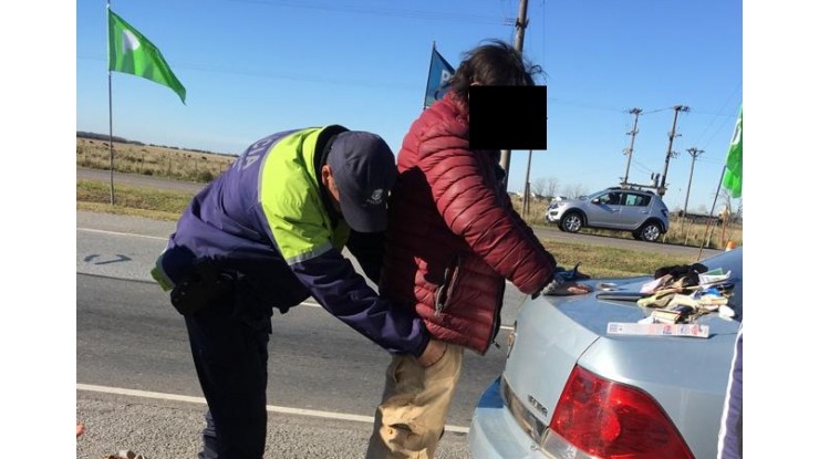 Cuatro aprehendidos en Ruta 2 por tenencia de drogas